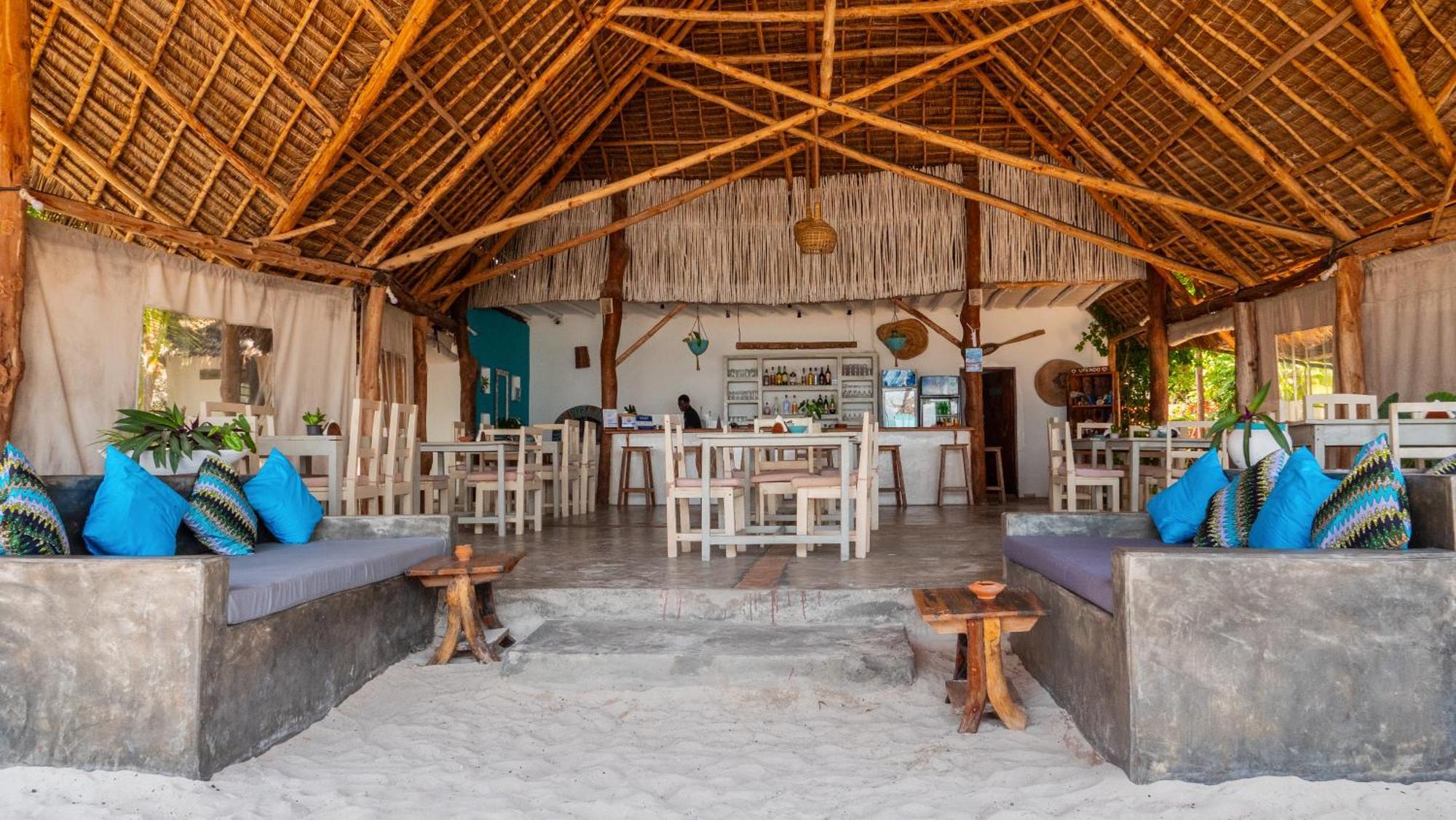 Bahari Beach Bungalows Jambiani  Ngoại thất bức ảnh