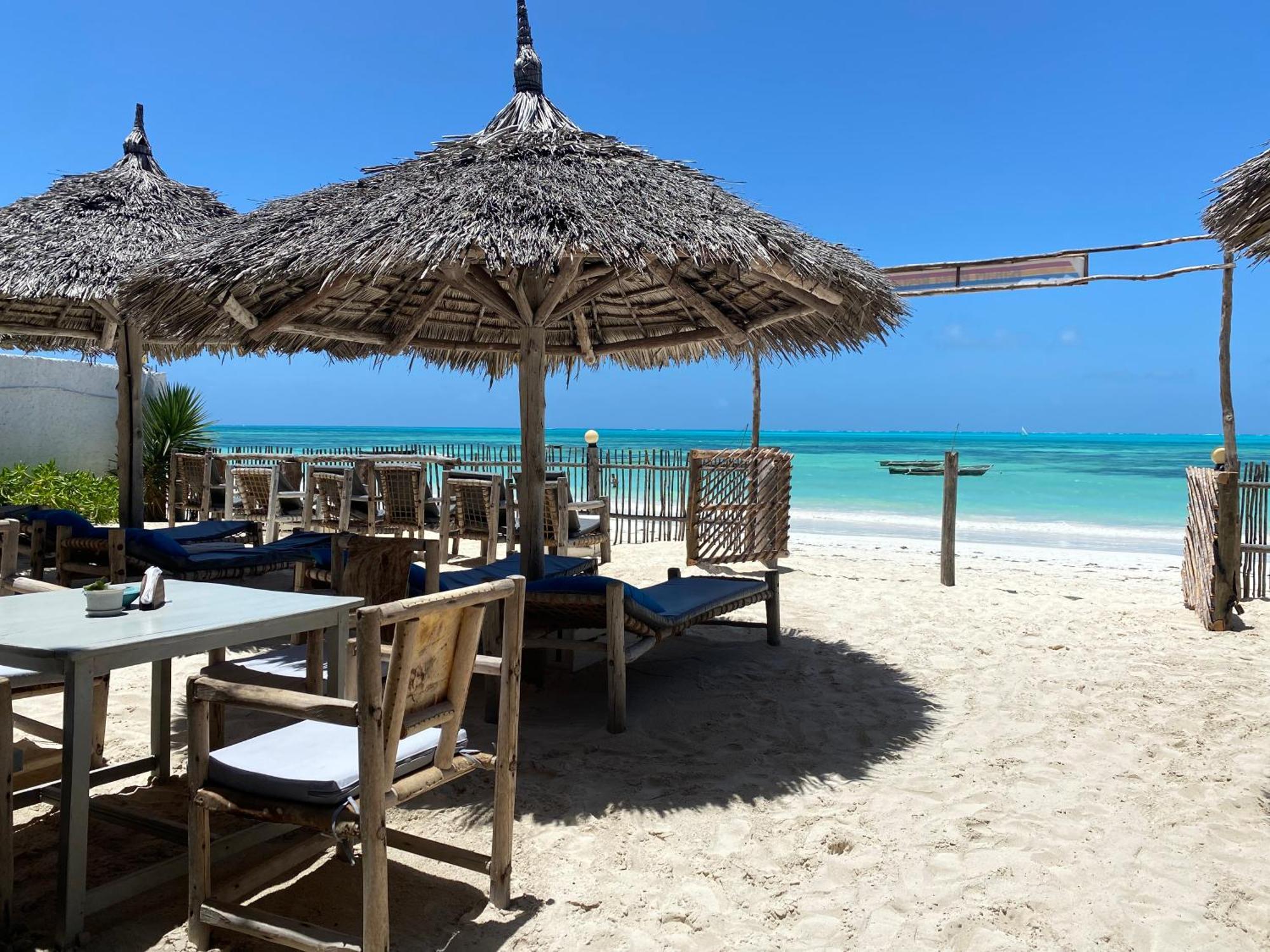Bahari Beach Bungalows Jambiani  Ngoại thất bức ảnh
